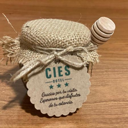 Hotel Cies Calvarrasa de Abajo Εξωτερικό φωτογραφία