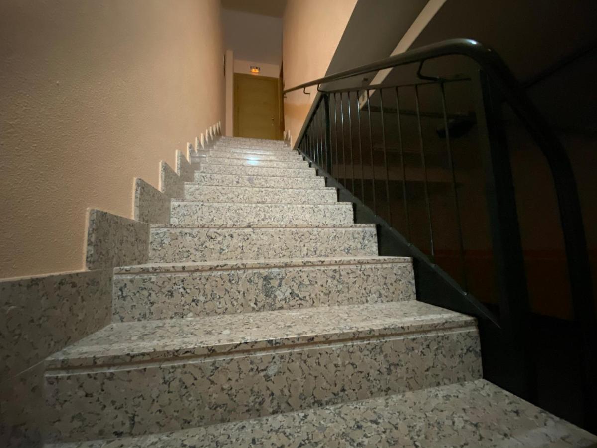 Hotel Cies Calvarrasa de Abajo Εξωτερικό φωτογραφία